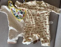 ロンパース・カバーオール クリーム色 2枚　スタイ付き　60