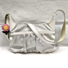 IBIZA イビザ ショルダーバッグ ホワイト シルバー フラワーチャーム