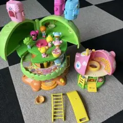 こえだちゃん ミニツリーハウス 小物を入れて木の蓋を閉めて持ち運び