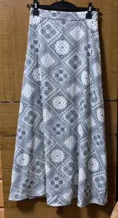 ローリーズファームのロングスカート