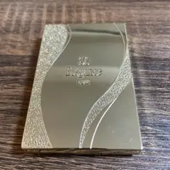 ヌーヴェルアイズ