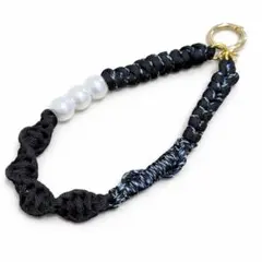 Item thumbnail for item f3a6cbfb-1a45-4226-8087-b04bb6fab8bd