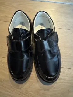 黒いフォーマルシューズ マジックテープ式