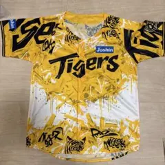 阪神タイガース ユニフォーム 黄色 グラフィティ柄のサムネイル