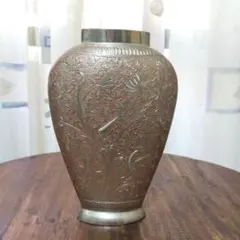 ヴィンテージ　インド　真鍮　花瓶　彫刻　花鳥　象嵌