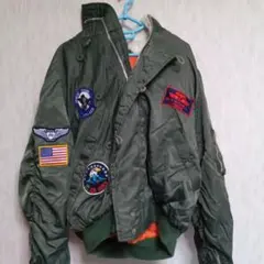 ミリタリージャケット ワッペン