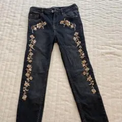 Stradivarius スキニージーンズ