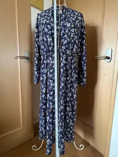 花柄 長袖 ロングシャツワンピース ネイビーのサムネイル