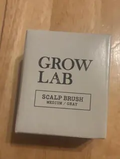 GROW LAB スカルプブラシ ミディアム グレーのサムネイル