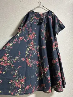 【身幅62センチ】新品ネイビー花柄 半袖 チュニック ワンピースのサムネイル