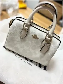 COACH シグネチャー ミニボストンバッグ ホワイト 値下げ可◎ - メルカリ