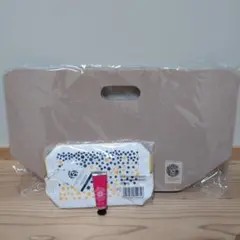 L'Occitane ホリデーおうちバスケット ＆ マルチドットポーチのサムネイル
