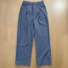 タックワイドパンツ　ユニクロ　グレーM 補正なし