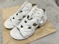 Reebok インスタポンプフューリーサンダルジップ