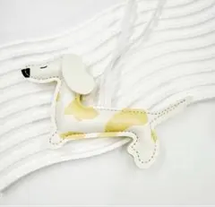 ダックスフンド バッグチャーム 白 イエロー 犬 キーホルダー 可愛い