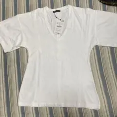 新品ZARAメンズUSA Mサイズ　ＶネックＴシャツ