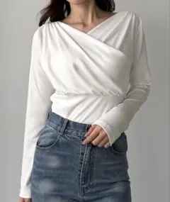 Louere薄手カシュクールドレープカットソートップスのサムネイル
