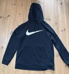 【美品】NIKE ナイキ ロゴプルオーバーパーカー ブラック Lのサムネイル