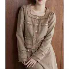 【新品未使用】ツイードジャケット金ボタン付きスカートセットアップ　ナイスクラップ