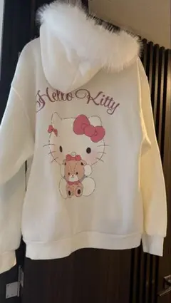 ハローキティ フード付きパーカーパンツセットアップしまむら