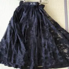 花柄刺繍　ブラックレースギャザースカート