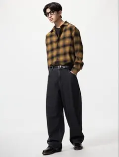 UNIQLO バギーカーブジーンズ　27