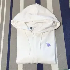 BTS 公式ソウジュSOW♾Z♾ アイボリーパーカー　Mサイズ BTS SOWOOZOO アイボリー フルジップパーカー Lサイズ - メルカリ