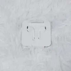 Apple EarPods with Lightning Connectorのサムネイル