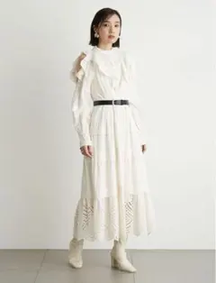 最終値下げ！lilybrown カットワークレースワンピース