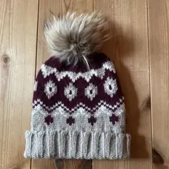 ボルドーとベージュのニット帽・ビーニー