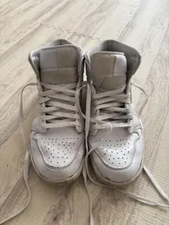 エアジョーダン1 mid ホワイト 27.5cm