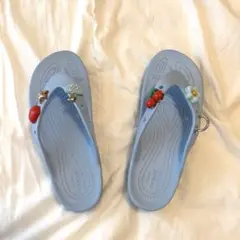 Crocs 水色 ビーチサンダル W7 フルーツチャーム付き