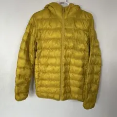 UNIQLO ウルトラライトダウン　イエロー フード付き　Mサイズ