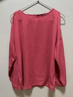 VICKY オフショルダー ピンクブラウス