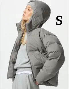 UNIQLO 今季シームレスダウンパーカ S グレー