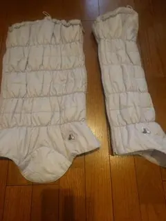 ブラックアンドホワイト　レッグウォーマー　中綿　防寒ライトグレー