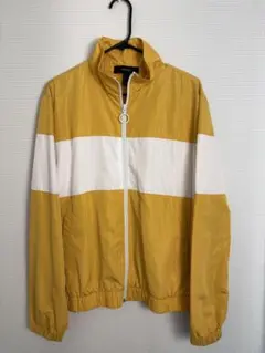 匿名配送✨️FOREVER 21 イエロー フード付きウィンドブレーカー【M】薄手のサムネイル