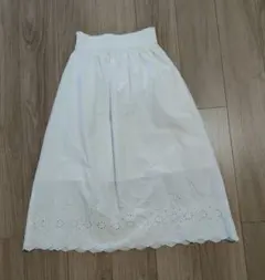 ユニクロ（UNIQLO） ロングスカート(白色) Sサイズ