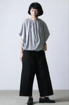 mizuiroind ギャザーネックサイドタックプルオーバーのサムネイル