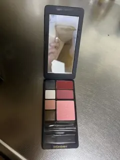 イヴ・サンローラン『ベリーYSLメイクアップパレット』