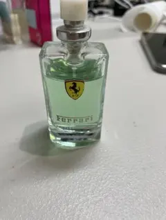 Ferrari LIGHT ESSENCE 香水のサムネイル