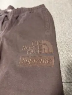 Supreme × The North Face Sweatpant BROWN