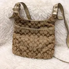 COACH コーチ　シグネチャー　ショルダークロスバッグ　キャンバス　ブラウン