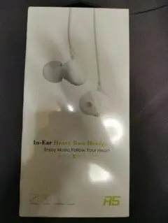 イヤホン　メタル製　カナル型
