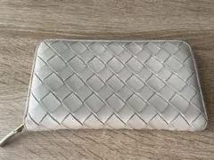 ボッテガヴェネタ　長財布　マキシイントレチャート　ラウンドジップ　美品