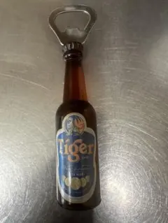 Tiger ビール瓶型栓抜きのサムネイル