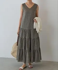 ビアズリー　ギンガムティアードノースリーブワンピース　チェック柄　カーキ