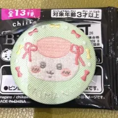 ちいかわ　刺繍缶バッジ 栗まんじゅう