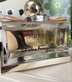 フェラガモ シニョリーナ ウニカ 香水 50ml - メルカリ