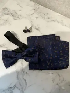 ネイビー蝶ネクタイ・ポケットチーフセット